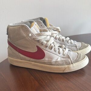 Nike athletic club Beige High-Tops with Red Accent - 8.5M
